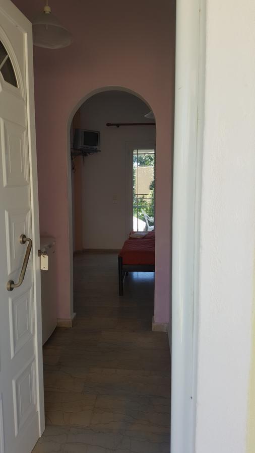 Apollo Hotel Kavos Exterior photo